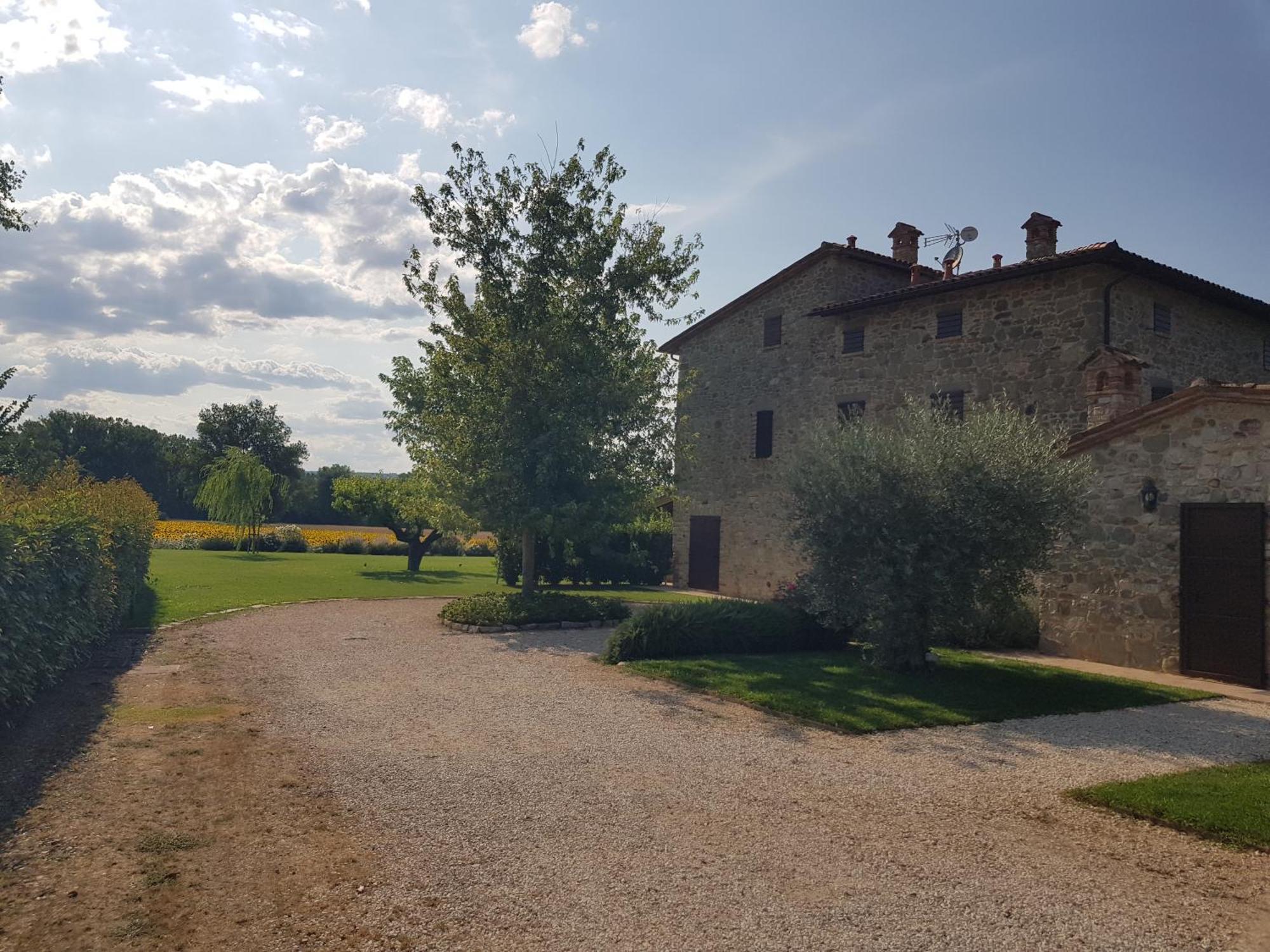 Agriturismo Villa Al Piano 토티 외부 사진